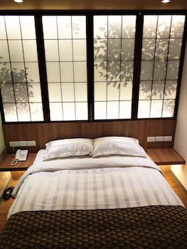 Dahshin Hotel