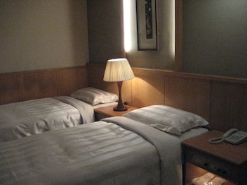 Dahshin Hotel
