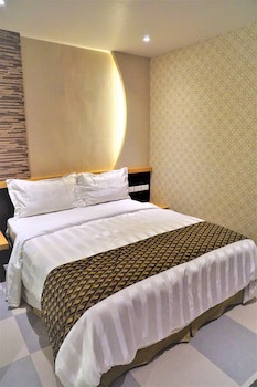 Dahshin Hotel