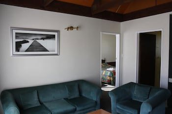 193 Aorangi Manor Motel
