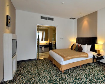 Golden Flower Hotel Bandung