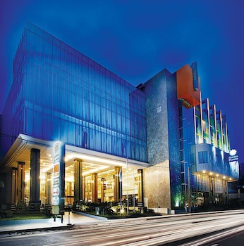 Golden Flower Hotel Bandung