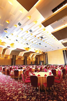 Golden Flower Hotel Bandung