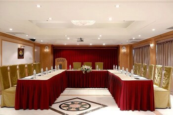 Cosmos Hotel Taipei