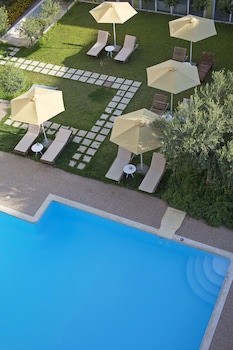 Civitel Attik Rooms & Suites