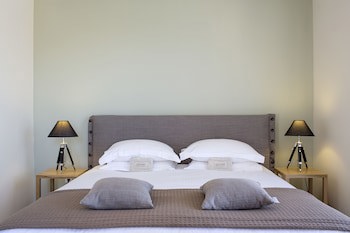 Civitel Attik Rooms & Suites