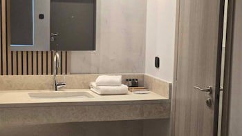 Civitel Attik Rooms & Suites