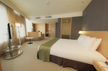 Holiday Inn Gwangju, An Ihg Hotel