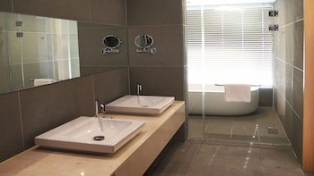 Holiday Inn Gwangju, An Ihg Hotel