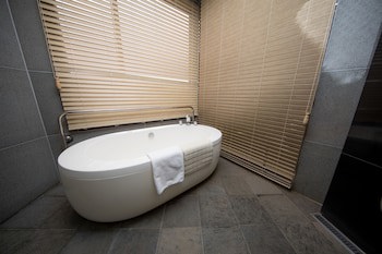 Holiday Inn Gwangju, An Ihg Hotel