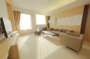 Holiday Inn Gwangju, An Ihg Hotel