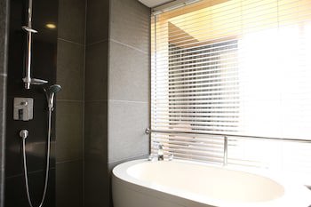 Holiday Inn Gwangju, An Ihg Hotel