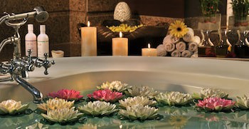 Country Inn & Suites By Radisson, Gurugram Sector 12