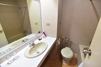 Thumrin Hotel