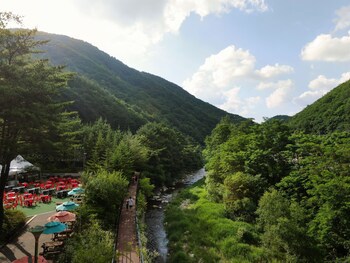 Mayhills Resort