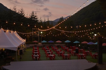 Mayhills Resort