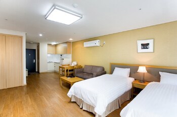 Mayhills Resort