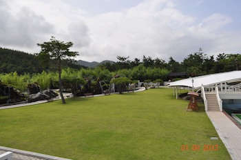 Donghae Boyang Hot Spring Convention Hotel
