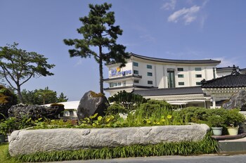 Donghae Boyang Hot Spring Convention Hotel