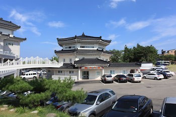 Donghae Boyang Hot Spring Convention Hotel