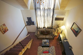 Metro Tourist Hotel