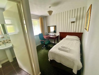 Bells Hotel And Country Club