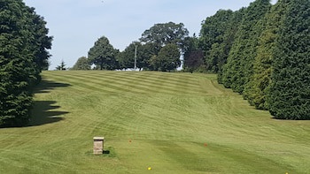 Bells Hotel And Country Club
