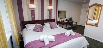 Bells Hotel And Country Club