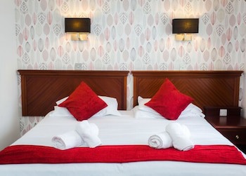 Bells Hotel And Country Club