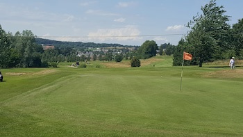Bells Hotel And Country Club