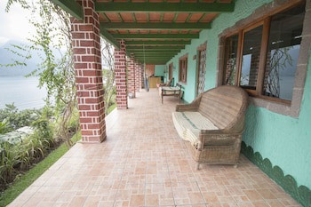 Eco Hotel Uxlabil Atitlan