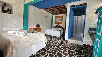 Eco Hotel Uxlabil Atitlan
