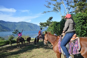 Eco Hotel Uxlabil Atitlan