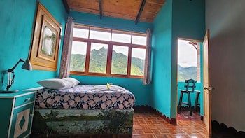 Eco Hotel Uxlabil Atitlan