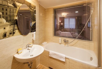 Galaxy Hotel