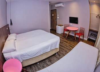 B Hotel