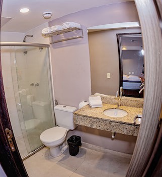 B Hotel