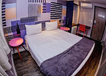 B Hotel
