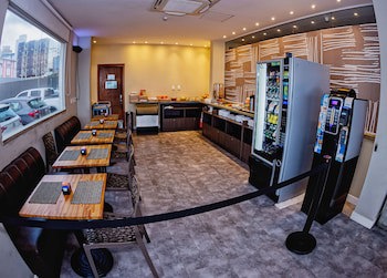 B Hotel
