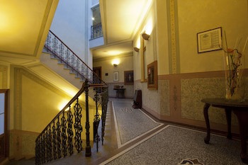 Deminka Palace