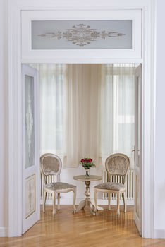 Deminka Palace