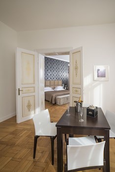 Deminka Palace