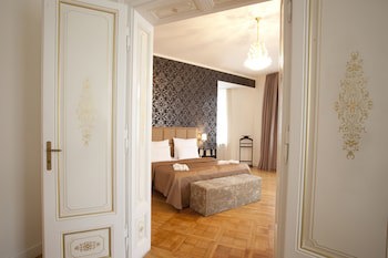 Deminka Palace
