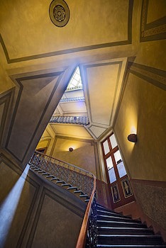 Deminka Palace