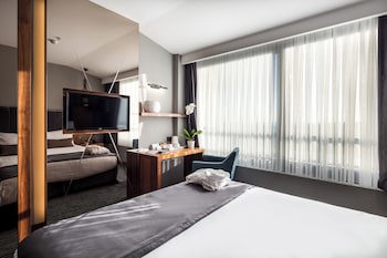 Suite Room. Shared toilet