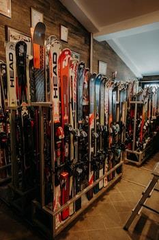 Snow and ski sports