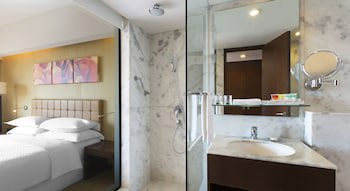 Four Points By Sheraton Hotel & Serviced Apartments, Pune