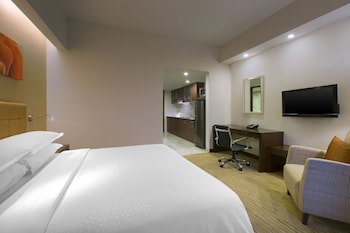 Four Points By Sheraton Hotel & Serviced Apartments, Pune