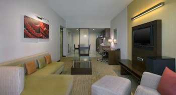 Four Points By Sheraton Hotel & Serviced Apartments, Pune