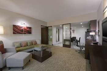 Four Points By Sheraton Hotel & Serviced Apartments, Pune